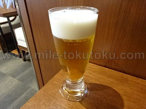 伊丹空港 JALサクララウンジ グラスビール