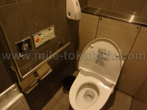 関西国際空港 国内線ANAラウンジ トイレ