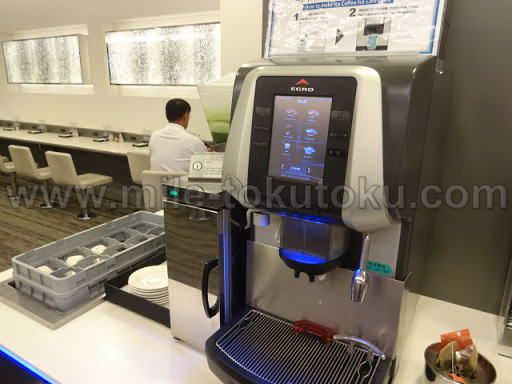 関西国際空港 国内線ANAラウンジ コーヒーマシン