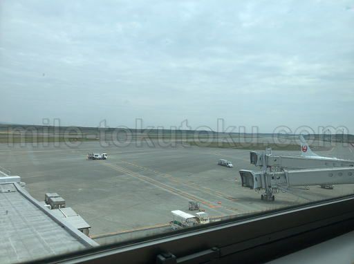 新千歳空港 JALサクララウンジ 窓からの景色