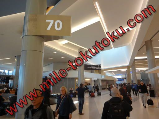 サンフランシスコ空港 第3 ユナイテッド航空ラウンジ 70番ゲート過ぎる