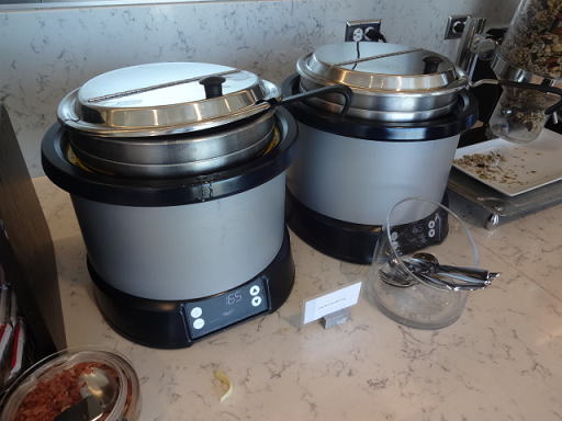 サンフランシスコ空港 第3 ユナイテッド航空ラウンジ スープ