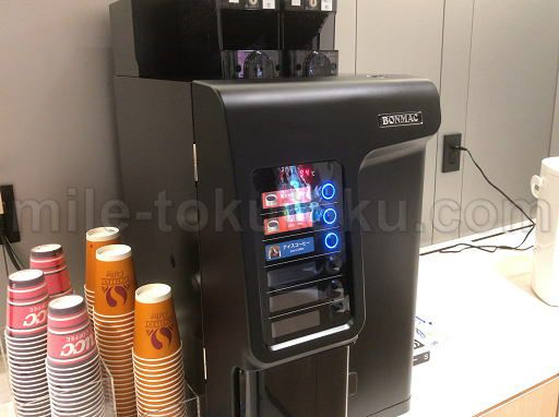 庄内空港 ラウンジ コーヒーマシン