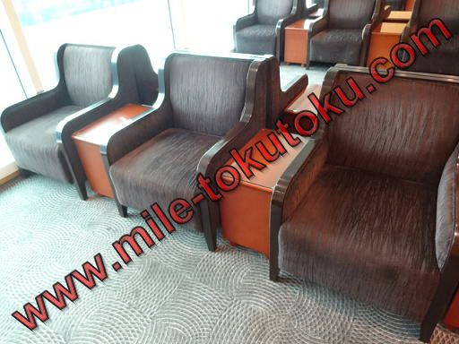 台北/桃園空港 JALラウンジ ソファー席