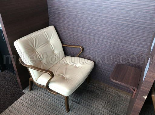 徳島空港 ラウンジ 一人用ソファー席