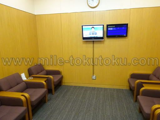 富山空港 カードラウンジ 喫煙室の中