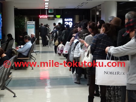 大韓航空の搭乗ゲート。上級会員は優先搭乗できる