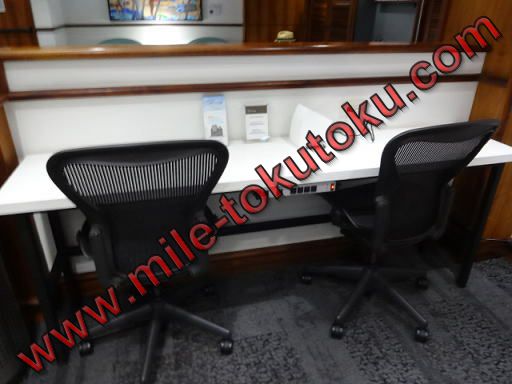 ホノルル空港 デルタ航空ラウンジ ビジネスチェア