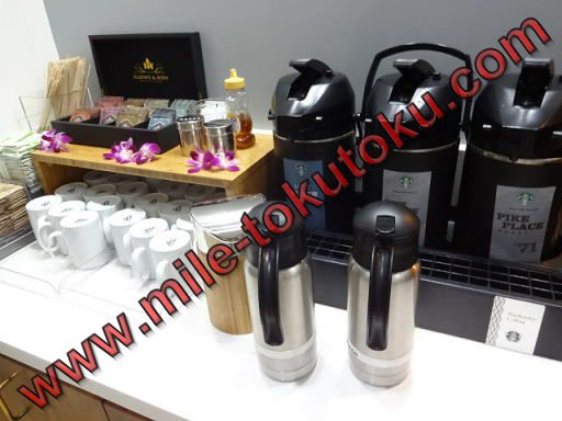 ホノルル空港 デルタ航空ラウンジ お湯やティーバッグ