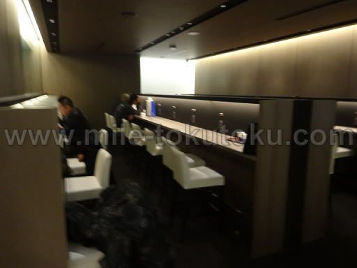 中部国際空港 プレミアムラウンジ・セントレア カウンター席