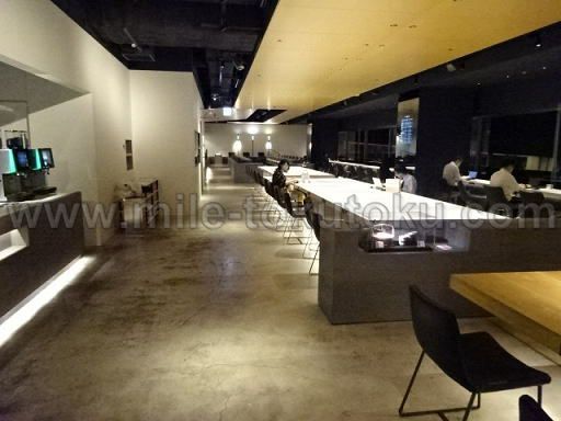 羽田空港 第1 POWER LOUNGE SOUTH 夜