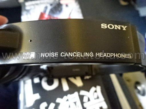 ANA国際線 プレミアムエコノミー ヘッドホンはソニー製