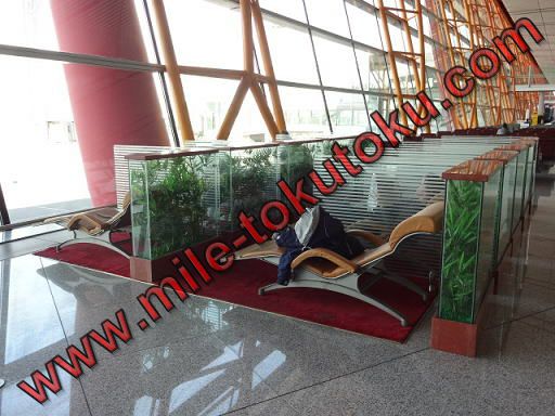 北京空港 ターミナル３Eの仮眠用ソファ
