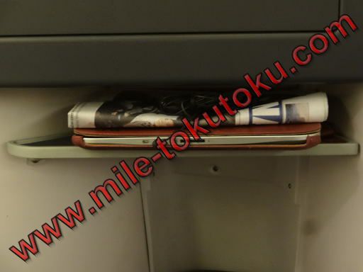 中国国際航空 ビジネスクラス 前方の物置き場