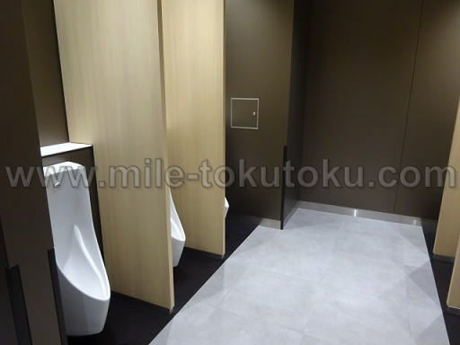 伊丹空港 ANAラウンジ 男性トイレ