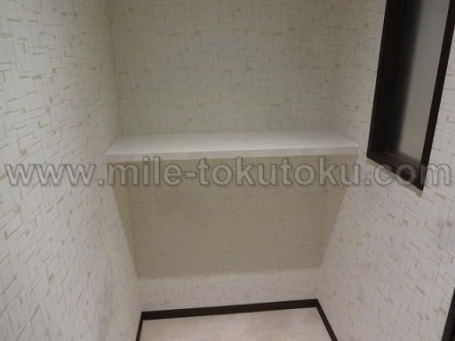 福岡空港 くつろぎのラウンジTIME 電話ブースの中