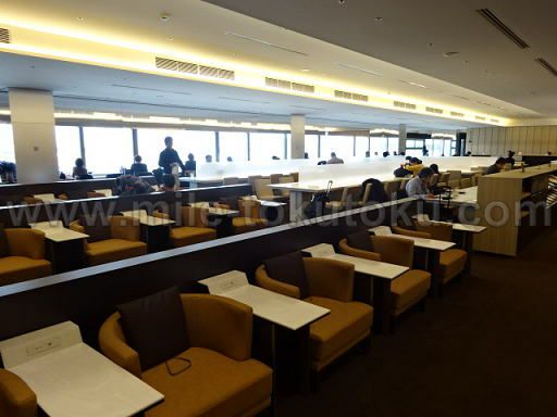 福岡空港 ANAラウンジ 雰囲気