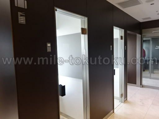 福岡空港 ANAラウンジ 電話ブースは3室