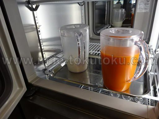 福岡空港 ANAラウンジ 牛乳や野菜ジュース