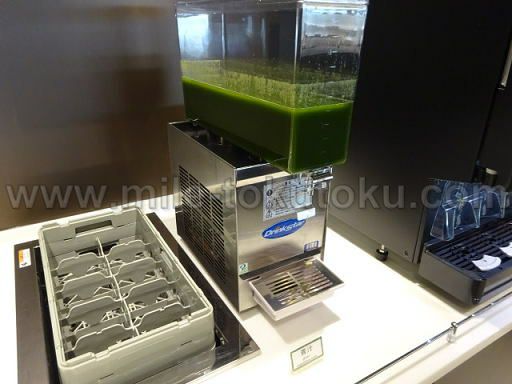 福岡空港 ANAラウンジ 青汁