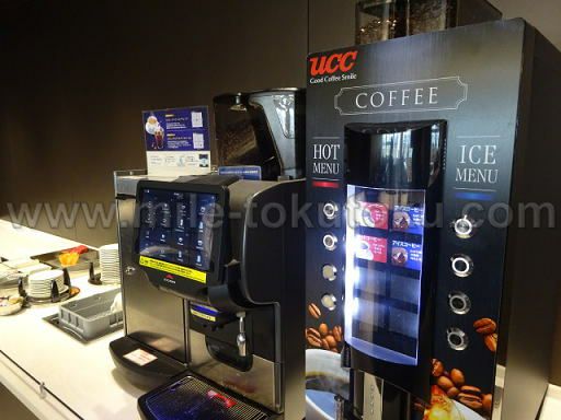 福岡空港 ANAラウンジ コーヒーマシン