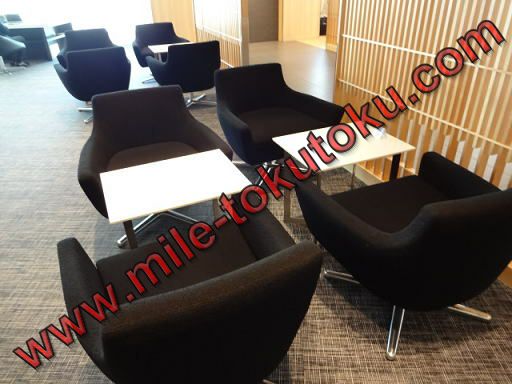 羽田空港 JALサクララウンジ・スカイビュー ソファー