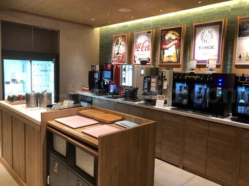 広島空港カードラウンジ Yamanami Villa ドリンクコーナー