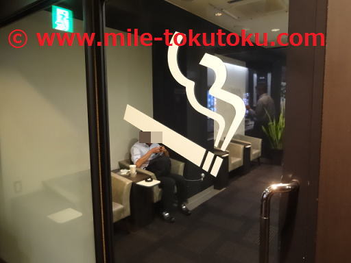 神戸空港 ラウンジ 喫煙室