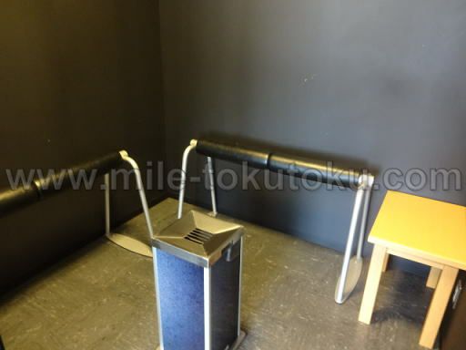 米子空港 ラウンジ大山 喫煙室の中