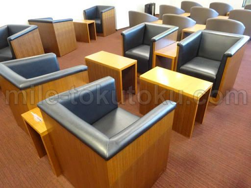 米子空港 ラウンジ ソファー席