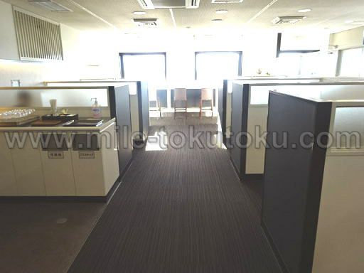 松山空港 スカイラウンジ 雰囲気