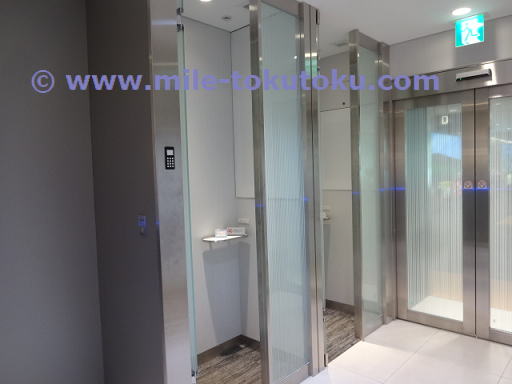 松山空港 ANAラウンジ 通話ボックス