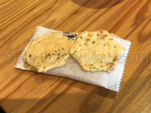 秋田空港 ラウンジ 無料の煎餅