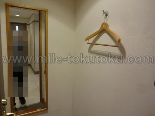 関西空港・国際線JALサクララウンジの着替え室