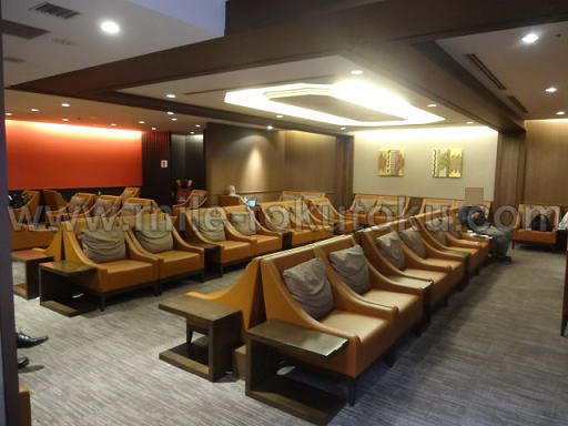 関西空港・国際線JALサクララウンジのリラックスエリア