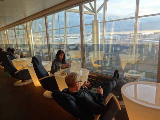 フィンランド航空ラウンジ 窓からの景色