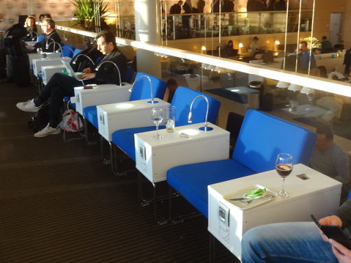 フィンランド航空ラウンジ 2階部分の席