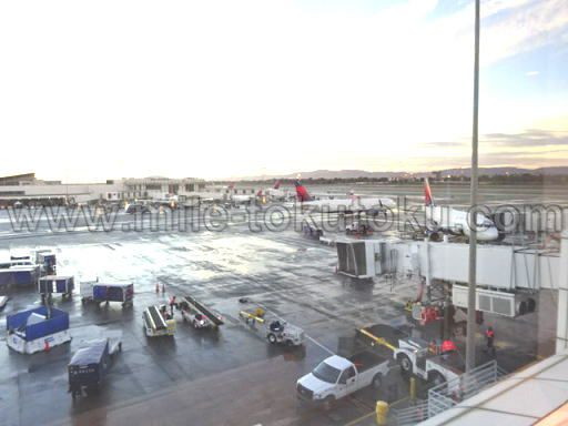 ロサンゼルス デルタ航空ラウンジ 窓からの景色