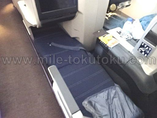 マレーシア航空 A350 ビジネスクラス リクライニング