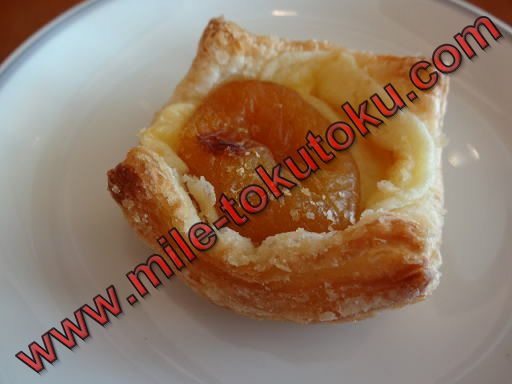 ホノルル空港 JALサクララウンジ パン