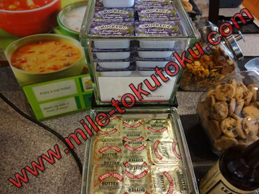 ホノルル空港 JALサクララウンジ ジャムとバター