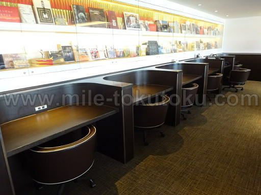 羽田JALダイヤモンドプレミアラウンジ ビジネスコーナー