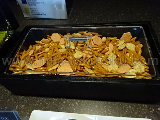 羽田JALダイヤモンドプレミアラウンジ おつまみ