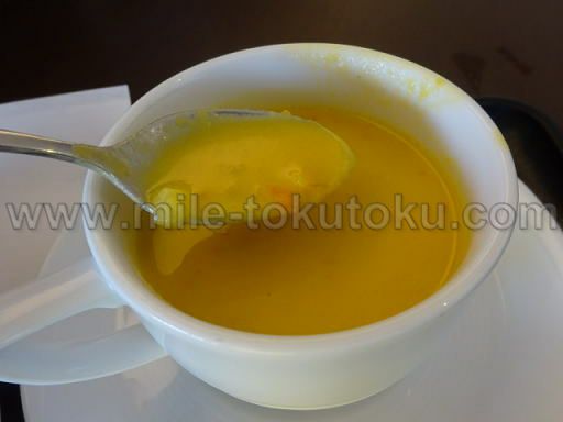 羽田JALダイヤモンドプレミアラウンジ コーンスープ