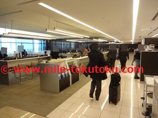 羽田空港 国内線 ANAラウンジ 入口から右側