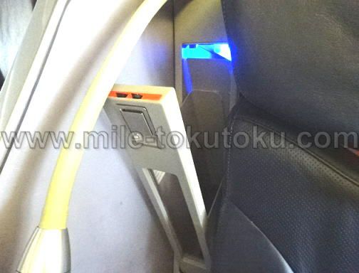 ANA国内線 プレミアムクラス 収納棚