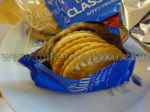 成田空港 大韓航空ラウンジ ビスケット