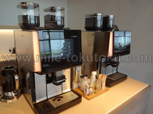 羽田空港 第2 POWER LOUNGE NORTH コーヒーマシン