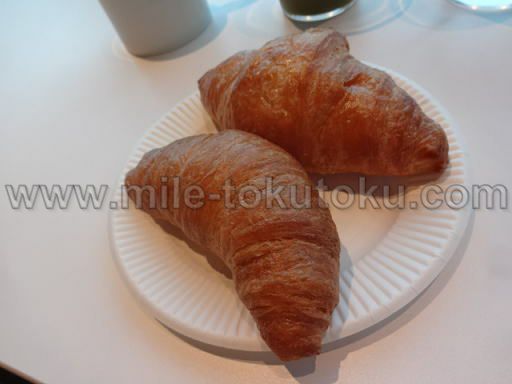 羽田空港 第2 POWER LOUNGE NORTH クロワッサン