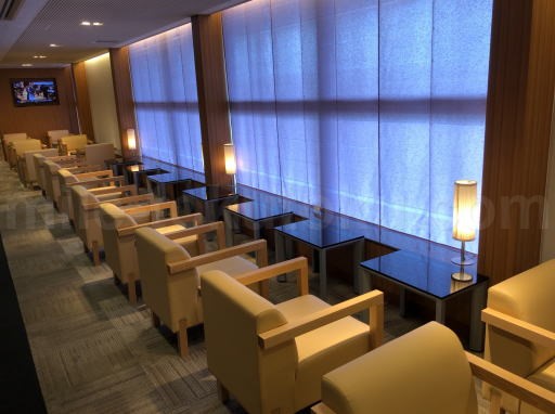 関西空港 大韓航空ラウンジ ソファー席